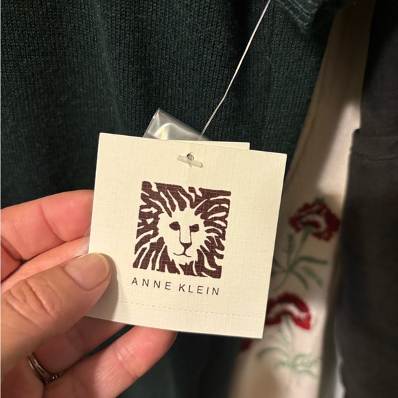 😍NWT Anne Klein Women's Top - Picture 9 of 10